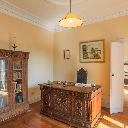 Гостевой дом Outeiro Tuias - Manor House Марку-ди-Канавезиш