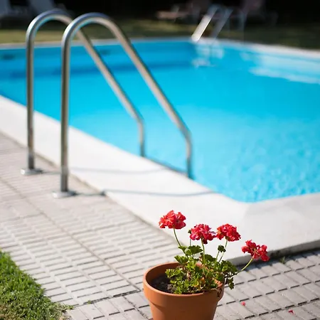 Outeiro Tuias - Manor House Гостевой дом 4*