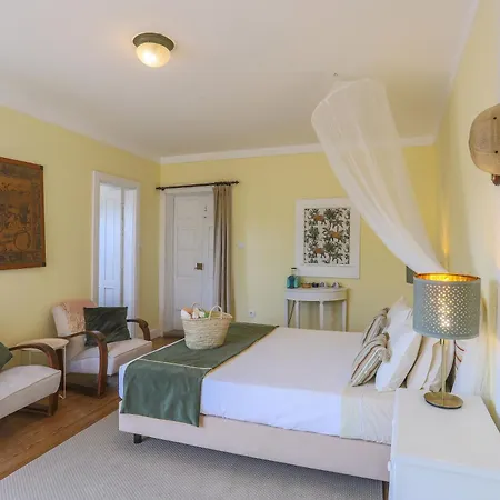 Гостевой дом Outeiro Tuias - Manor House 4*