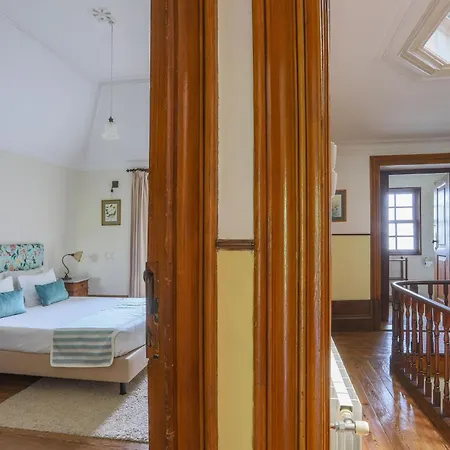 Outeiro Tuias - Manor House Guest house