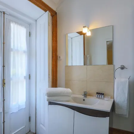 Гостевой дом Outeiro Tuias - Manor House Марку-ди-Канавезиш