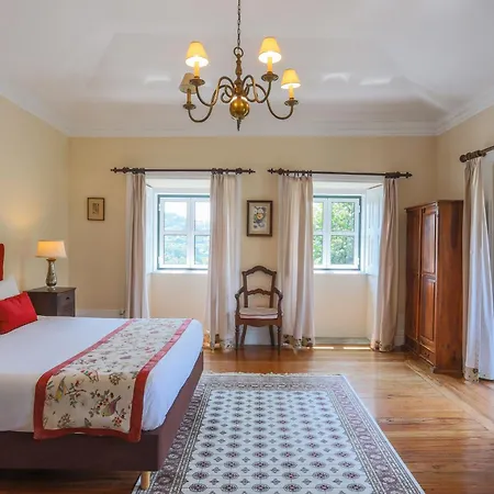 Outeiro Tuias - Manor House Гостевой дом 4*