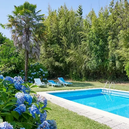 Casa de hóspedes Outeiro Tuías - Manor House Marco de Canavezes