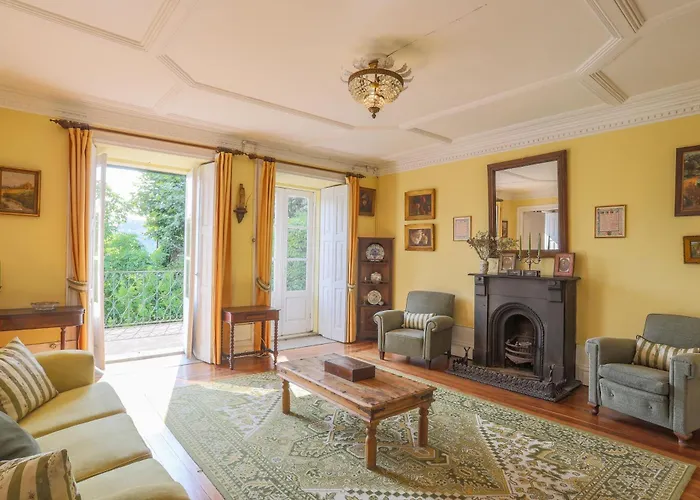 Outeiro Tuías - Manor House Pensión 4*