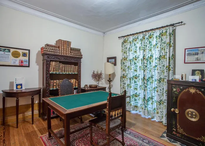 Pensión Outeiro Tuías - Manor House